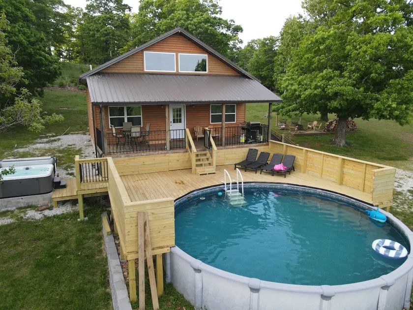 Buffalo River Rocky Ridge Cabin- Pool and HOT TUB - Image 1