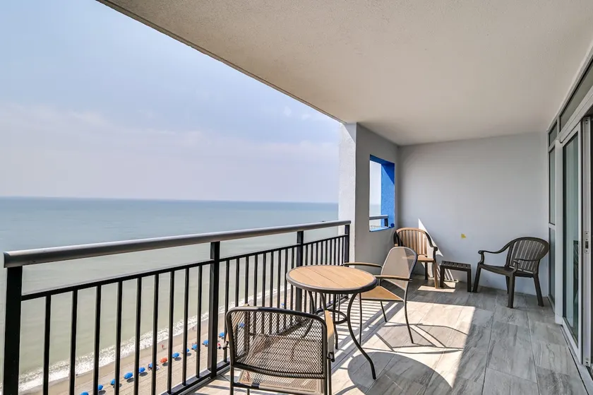Beachfront Condo in Myrtle Beach w/ Pool Access - Image 1