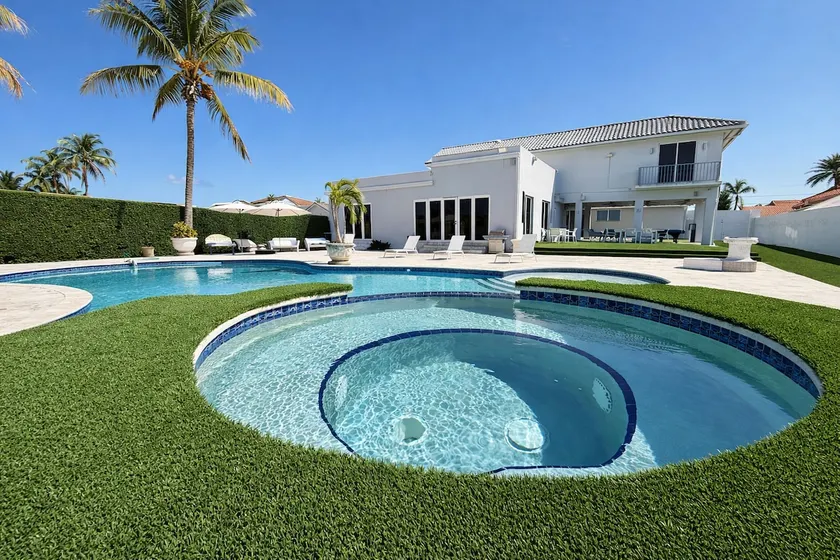 Luxury Miami Getaway - Image 1