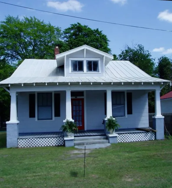 Cozy house on the hill - Image 1