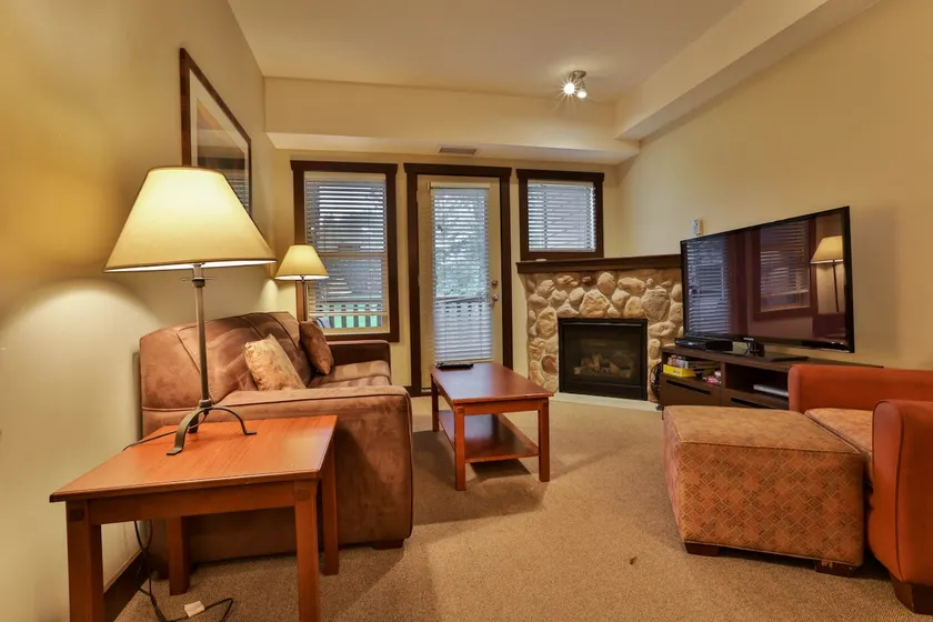 Condo Hotel / Hot Tub & Steam Room / Patio - Image 1