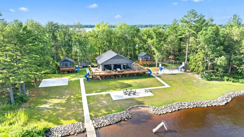 Unplug and unwind on your own private island! - Image 1