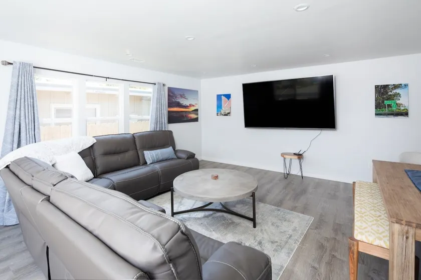 Stylish Retreat | Patio, Grill, Sleeps 7 w/ Game R - Image 1