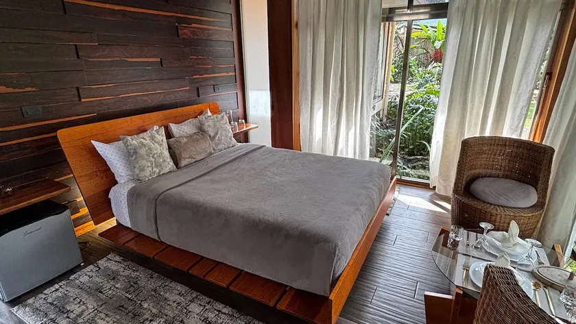 Magnolia luxury cabin near the river. - Image 1