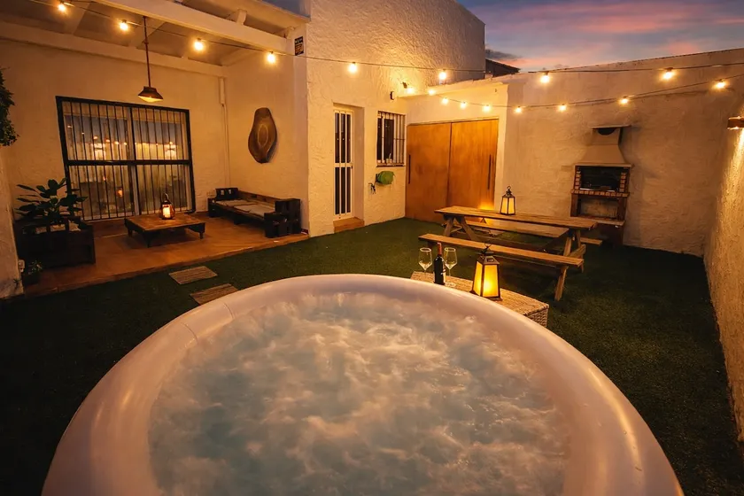Exclusive retreat with private Jacuzzi in Seville - Image 1