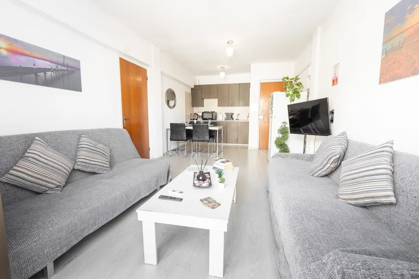 Walk Everywhere • 2BR • Sleeps 7 • Parking+Balcony - Image 1