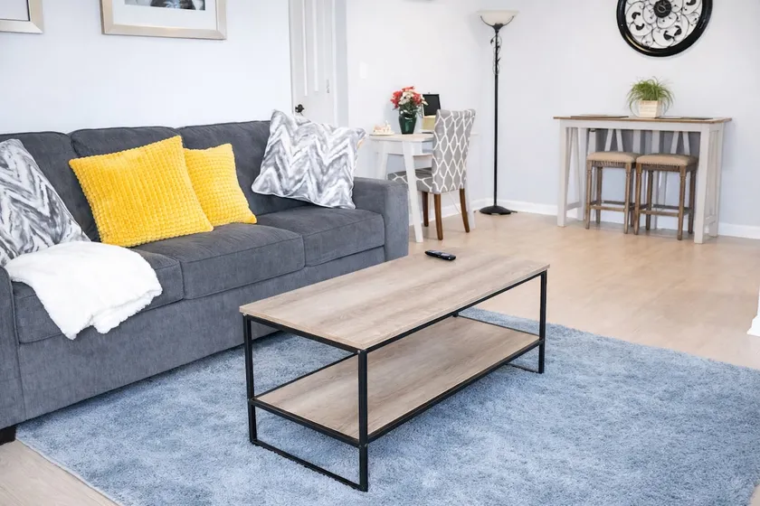 Walk to The Greene | Bright Modern Stay - Image 1
