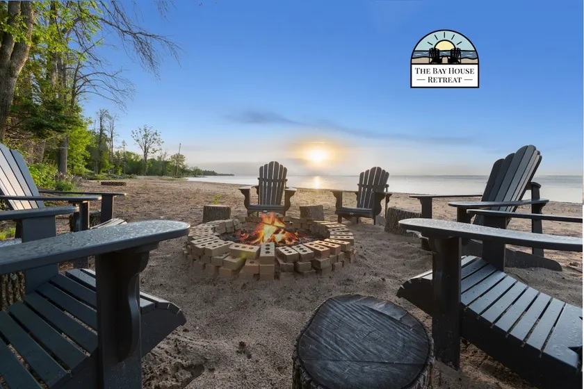 Beachfront, Incredible Views, HotTub, BBQ, & Games - Image 1