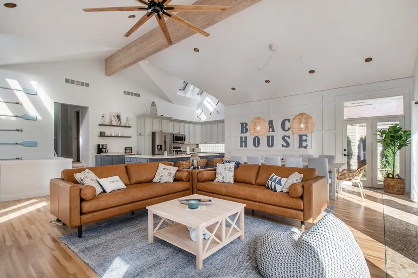 5 Bdr with Hot Tub Scenic Views and Game Room - Image 1