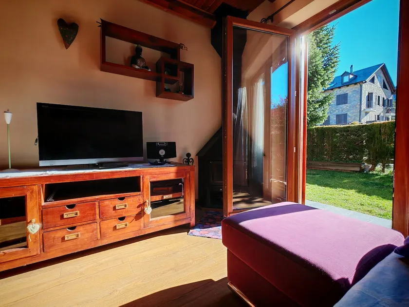 Ground floor with garden and barbecue - Puig Falcó 2 - Image 1