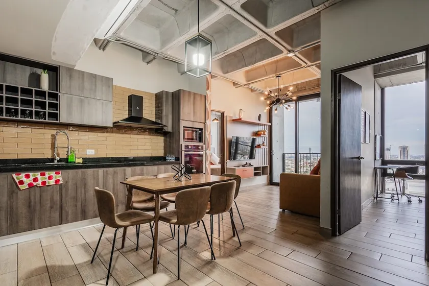 Modern and centrally located apartment in Mty - Image 1