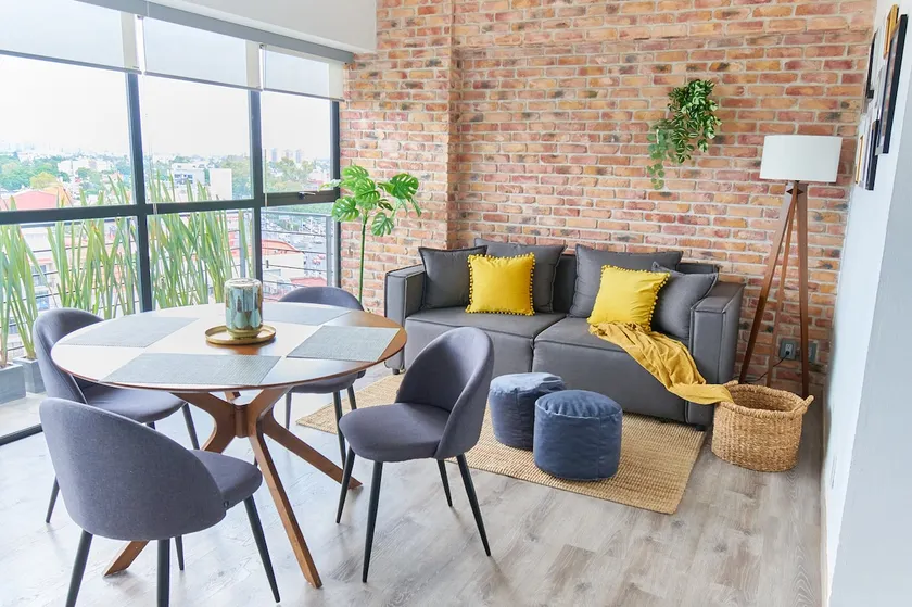 Urban Brick Loft: Design and Panoramic View - Image 1