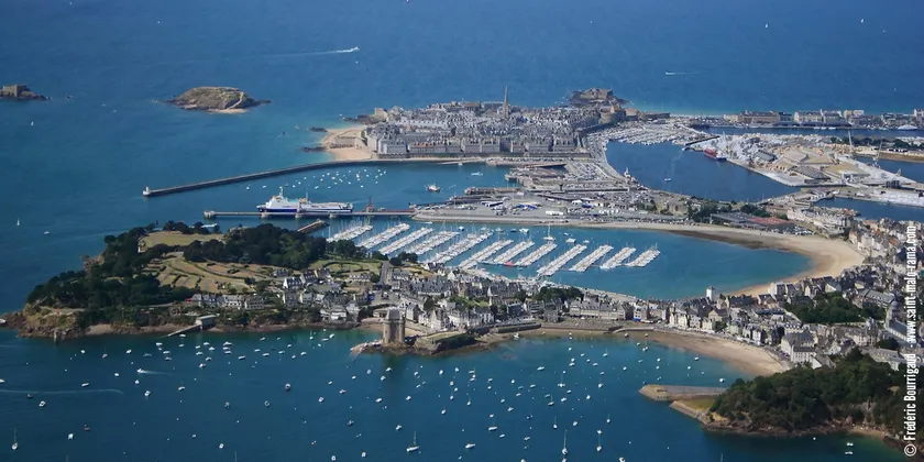 St Malo à 15 Min et 10 Min de Dinard - Image 1