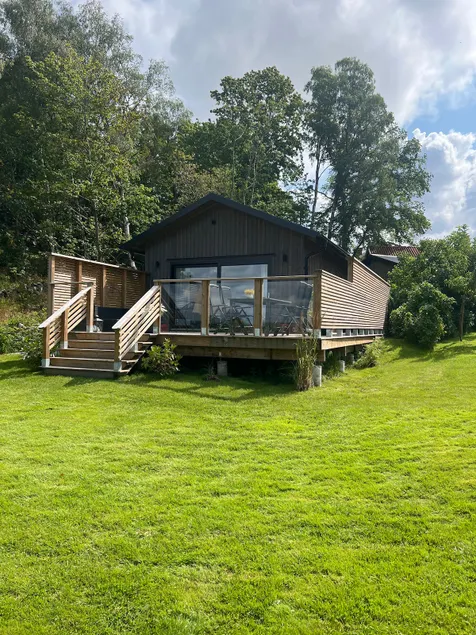 Cabin by the sea - 40 meters from the water - Image 1