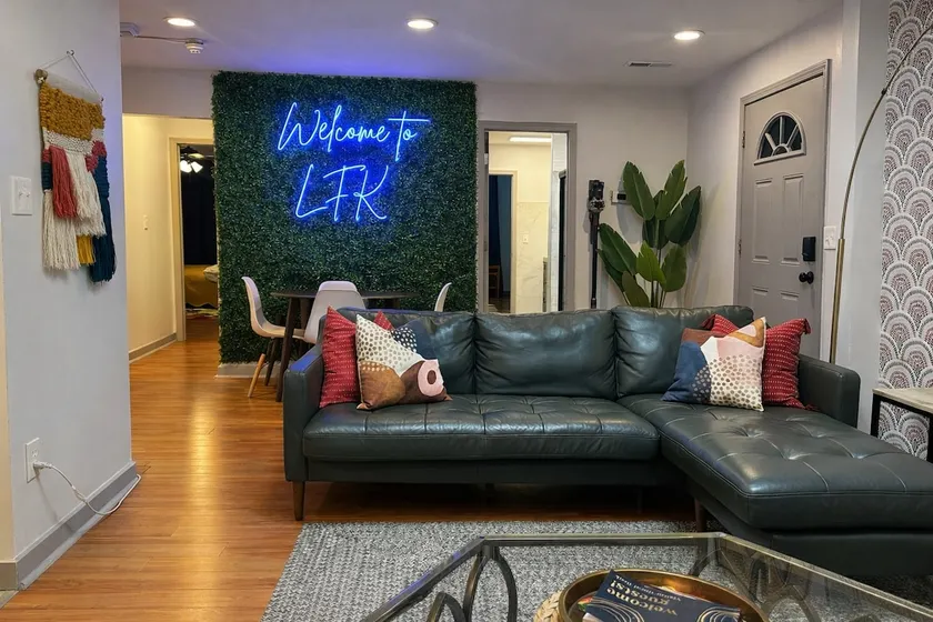 Funkytown Loft: Located on Mass St. - 4 beds/2 ba! - Image 1