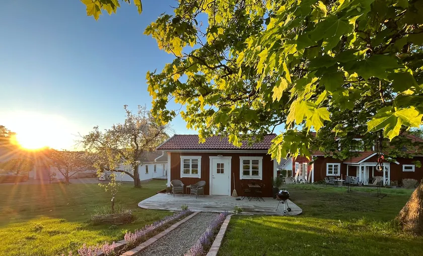 Guest house with sauna & A/C, 6 beds - Image 1