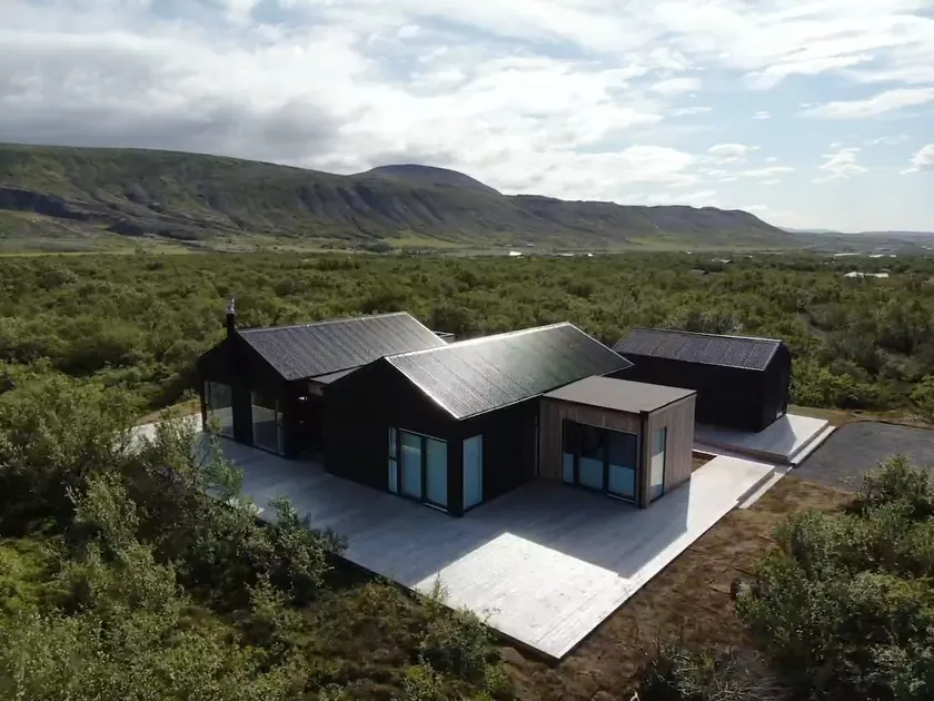 Stunning Luxury Chalet in West Iceland - Birta Rentals - Image 1