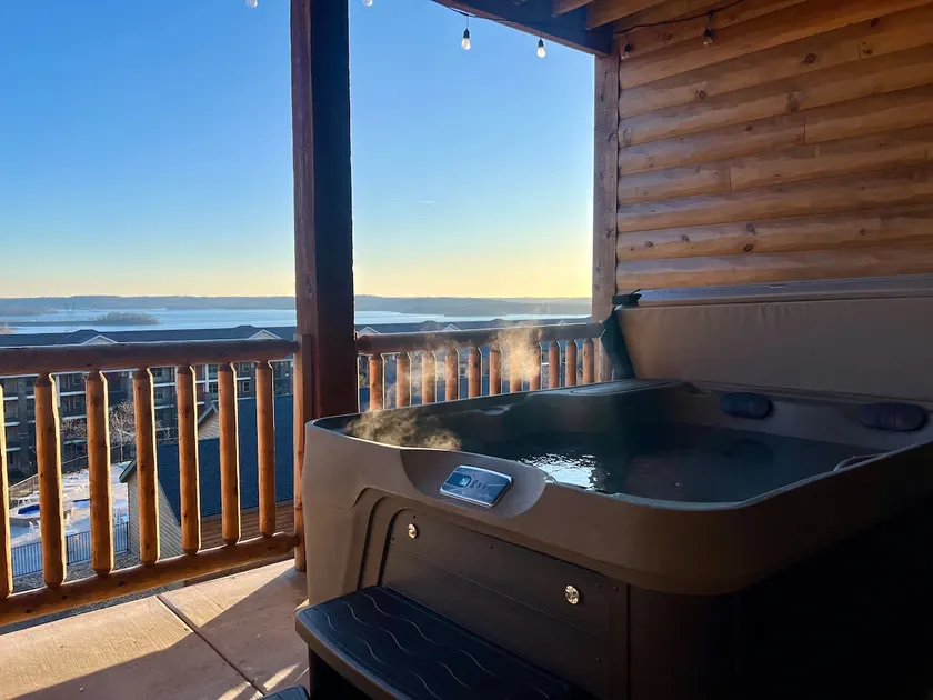 LookoutCabin-4BR| LakeView | Pool | Private HotTub - Image 1