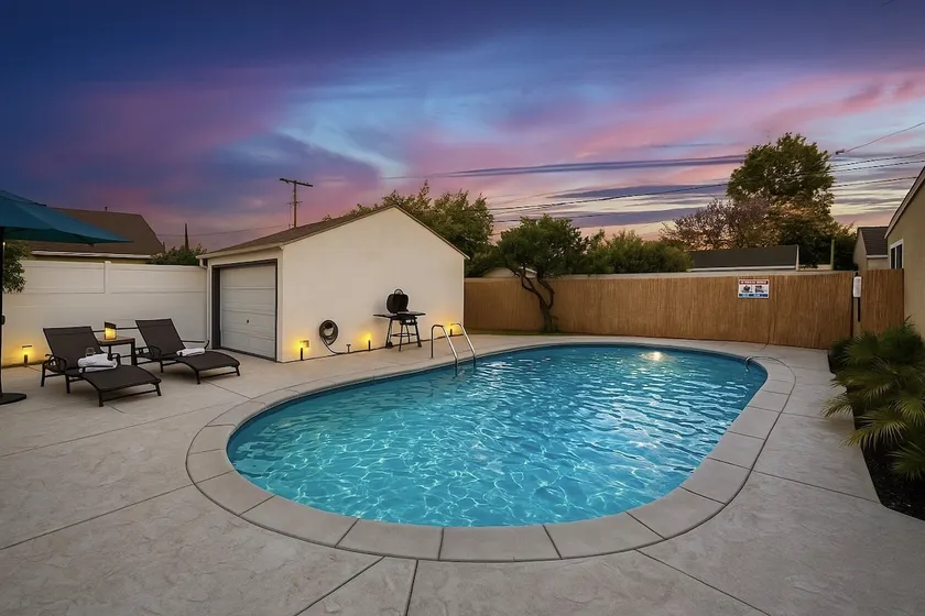 Poolhouse Near Universal Studios! - Image 1