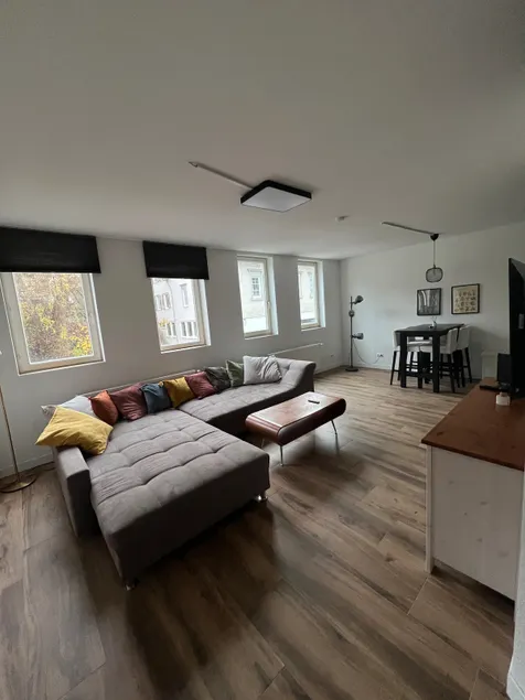City and centrally located Studio - Image 1