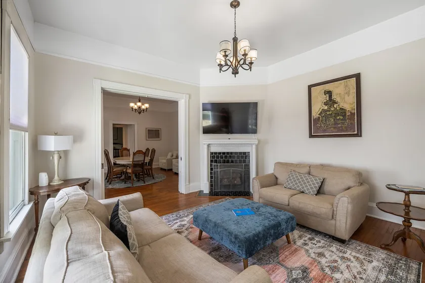Beautiful Midtown Home;Walk to Mardi Gras, Pets Ok - Image 1