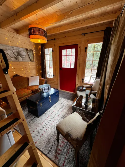 The Victorian Cabin - Image 1