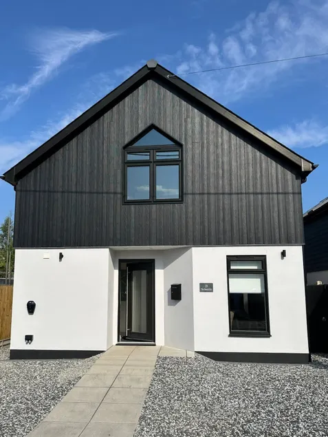 The Beach Hut - Image 1