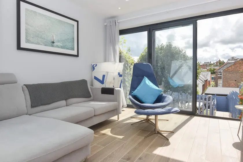 74 Granville Road - Image 1