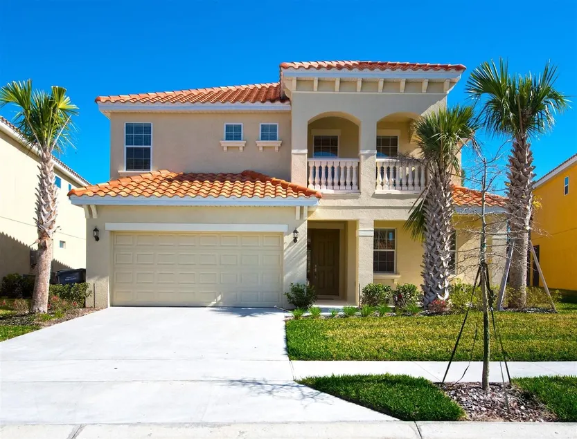 Gorgeous VILLA near Disney, Private Heated South Pool - Image 1