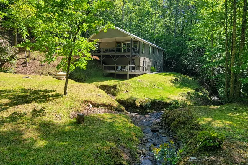 Creekside Cabin in Franklin ~ 8 Mi to Downtown! - Image 1