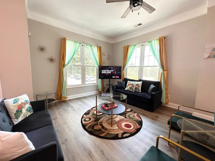 Adorable apartment uptown - Image 1