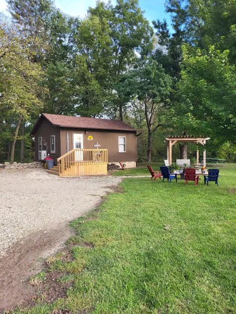 Sunflower Cabin - Image 1