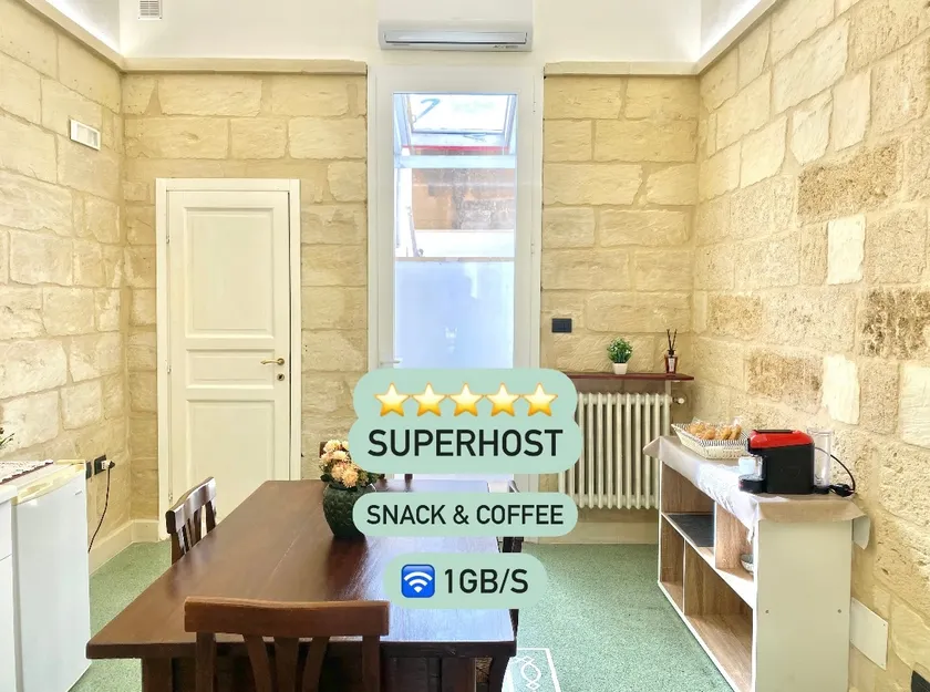 [8-minute walk to downtown] Easy parking & Wi-Fi - Image 1