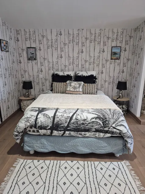 Close to Narbonne Spacious apartment with hot tub - Image 1