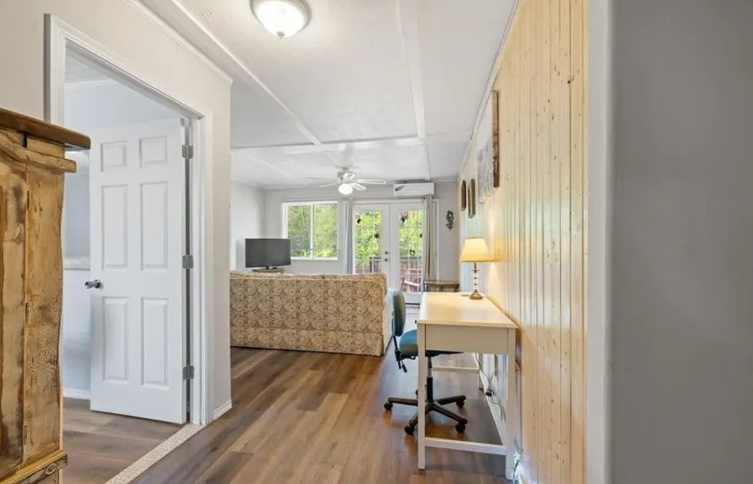 Cozy 2-bedroom HarrisonGuesthouse AC Firepit Fence - Image 1
