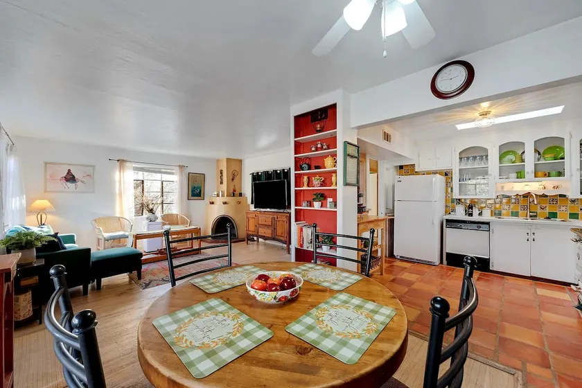 Famed Plaza Steps Away, King Bed, Office, Game Rm - Image 1