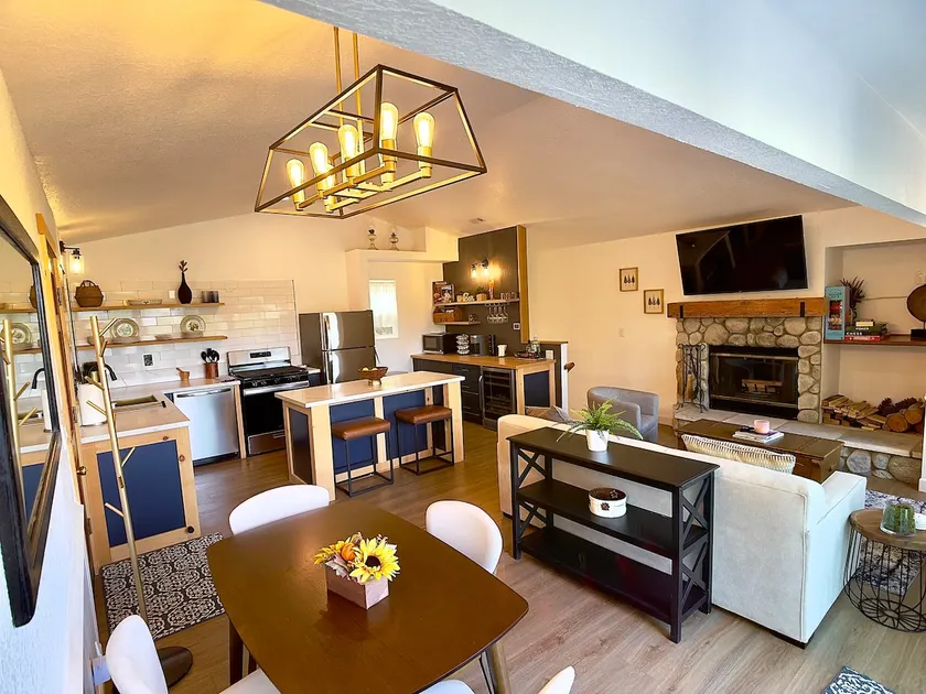 Crestline Hideaway - Image 1