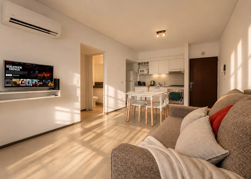 Great Location f/Long STAY. 2 Bath+Laundry+GYM - Image 1