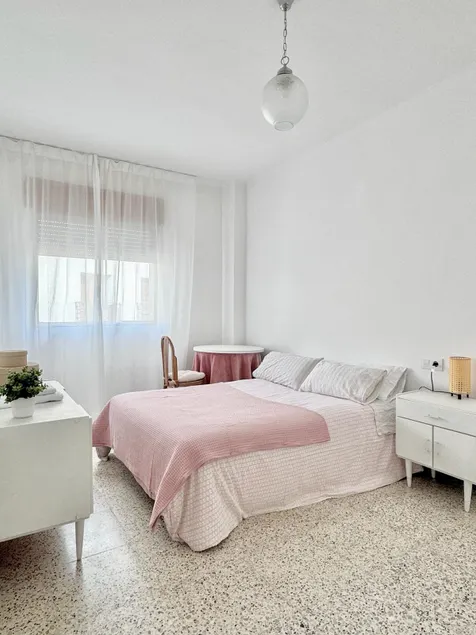 VélezVida Serna - Image 1