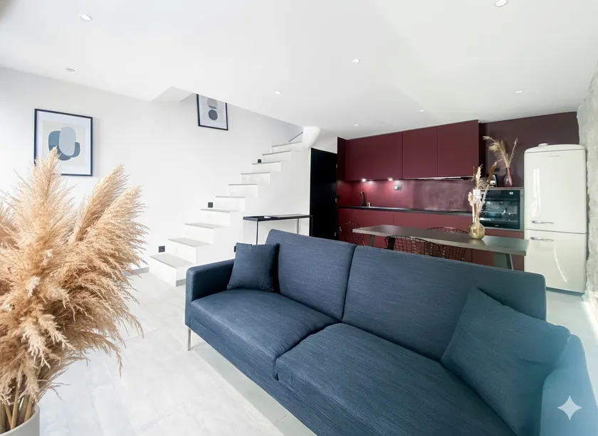 50 m2 renovated and air-conditioned duplex - Image 1