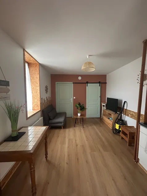 Small country house - Image 1