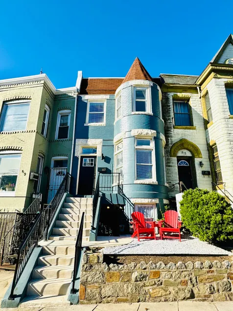 Modern 1 BR Private Apt in Historic DC Row House - Image 1