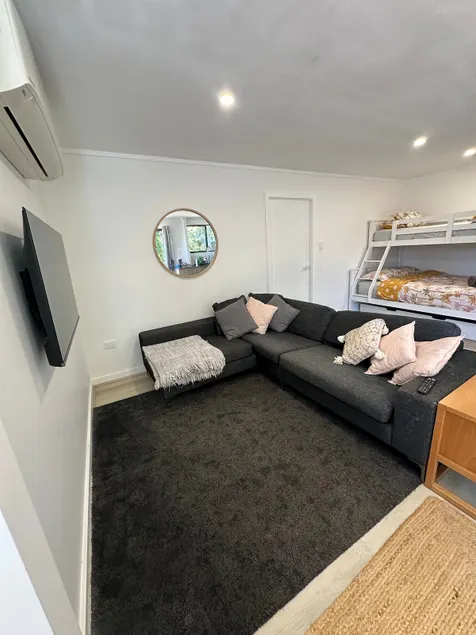 Cosy Shed studio-1 min from beach! - Image 1