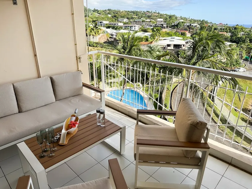 Turoa Suite - Pool View and Wi-Fi - Image 1