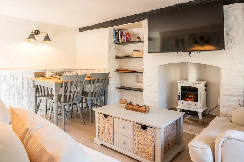 2 Candlemas Cottage - Image 1