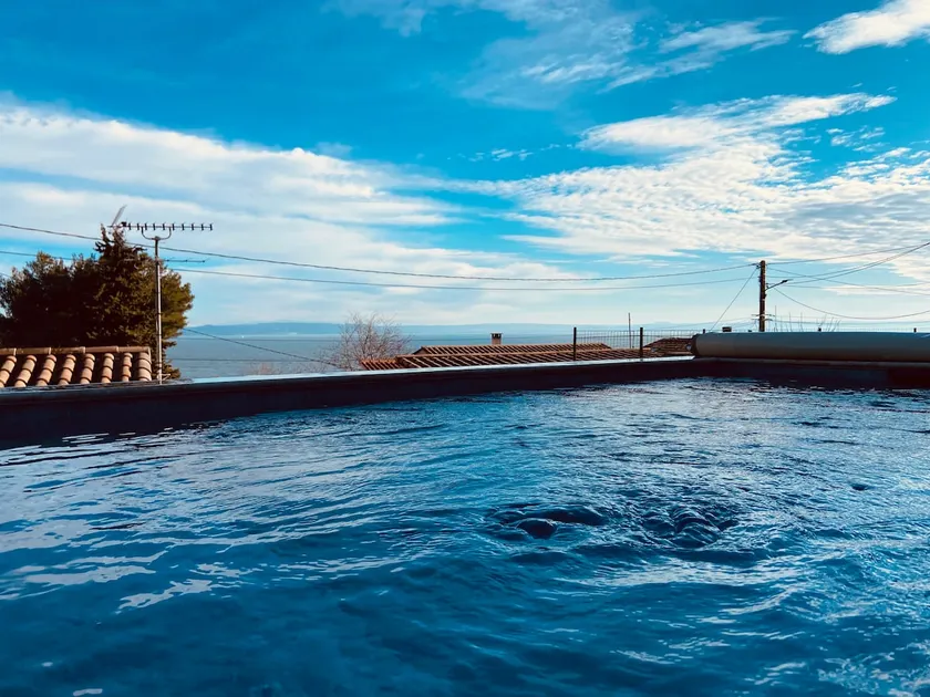 LITT HUS I PROVENCE AVSLAGNING SPA - Image 1