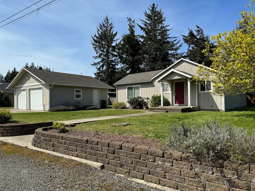 Cozy Home In North Bend - Image 1