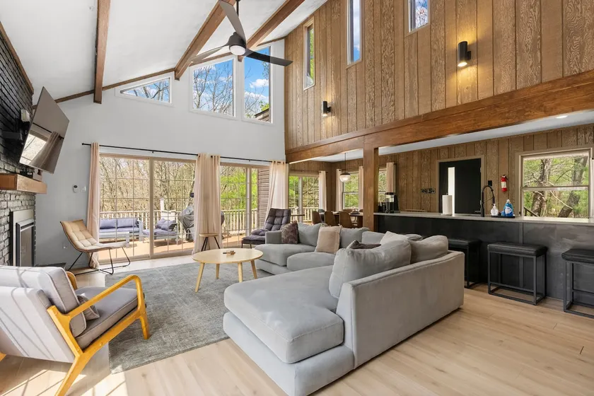 Vista View Cabin | *HOT TUB* | Lake Access! - Image 1
