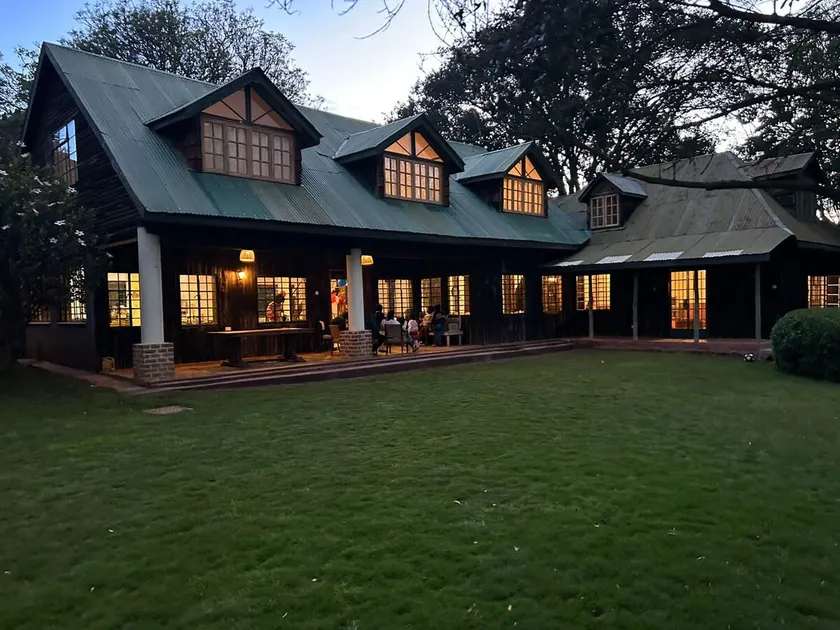 Leilani Beautiful Cedar House - Image 1