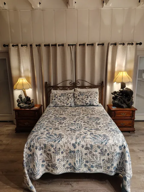 Coastal Guesthouse Retreat! - Image 1